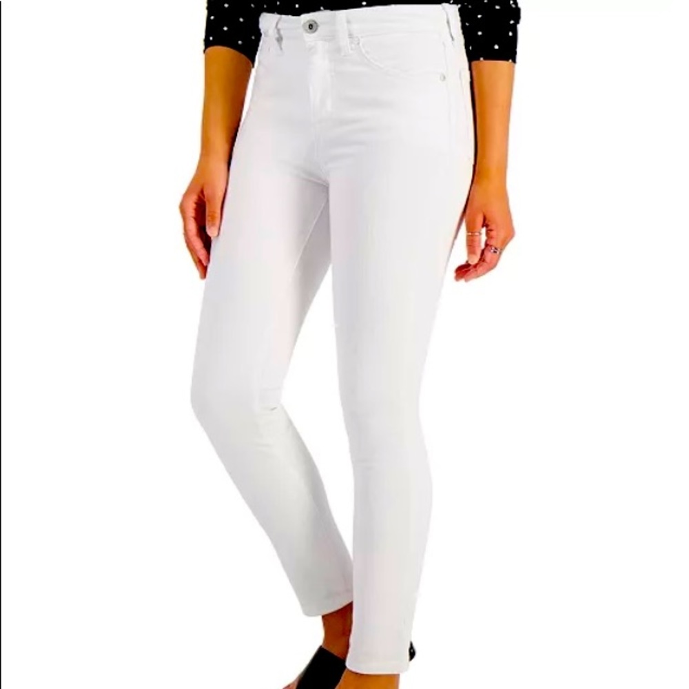 NWT White Skinny Jeans
